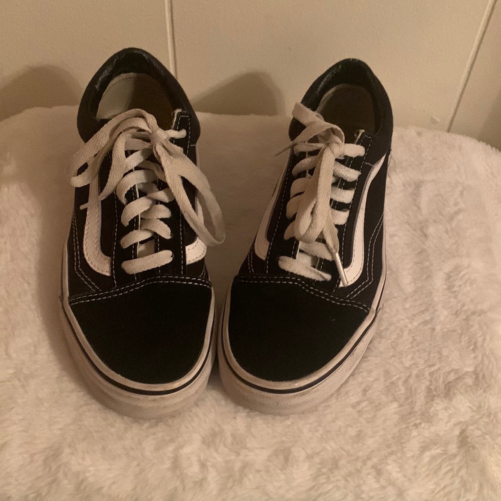 Vans of the wall